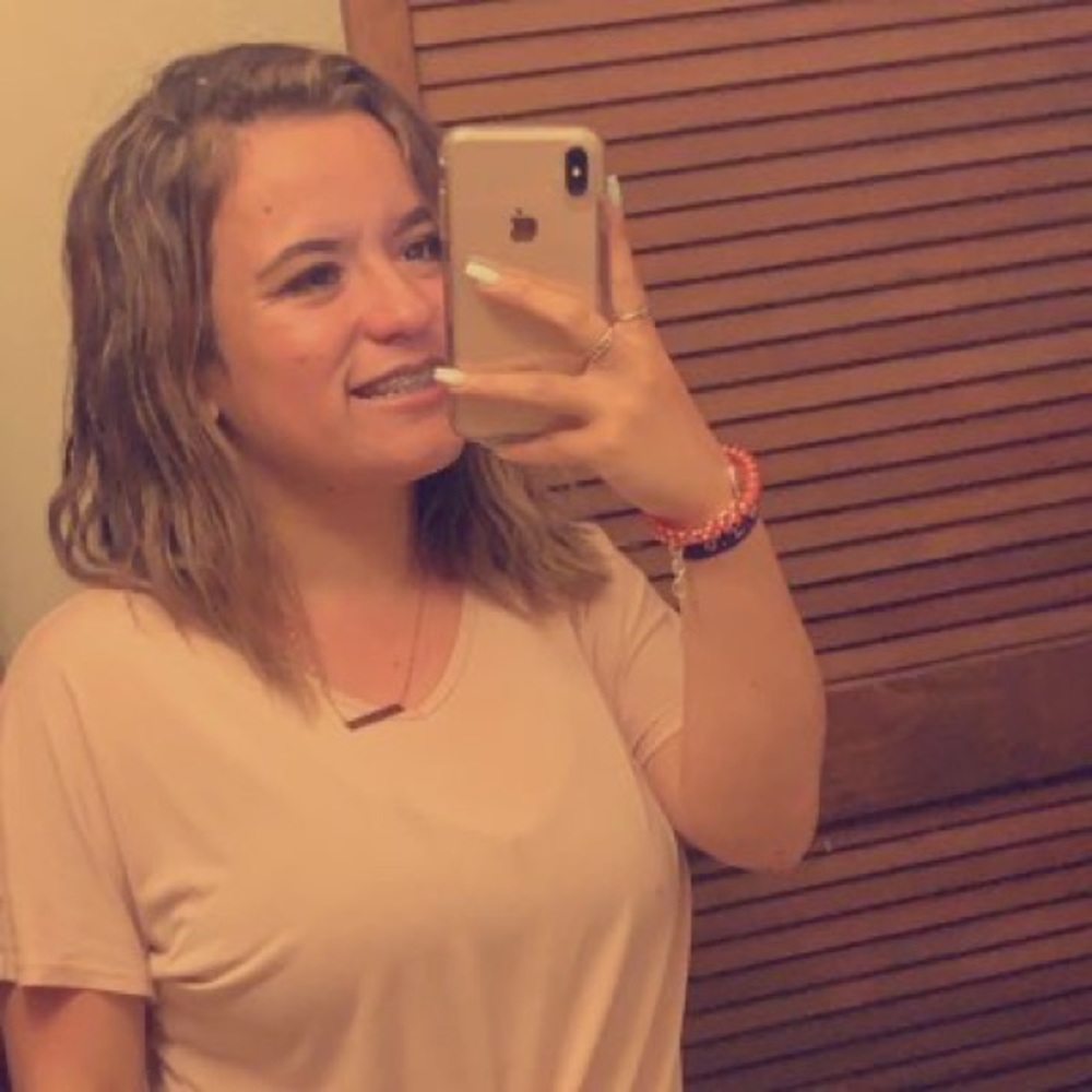 Meet your Posher, Mikaela